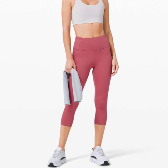 LULULEMON  · FAST & FREE CROP 19" CHERRY TINT LEGGINGS - SIZE 4 - Picture 2 of 5